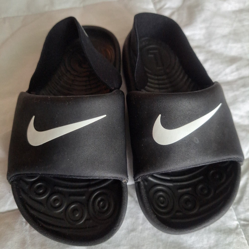 Nike Kawa toddler sandals unisex 9c